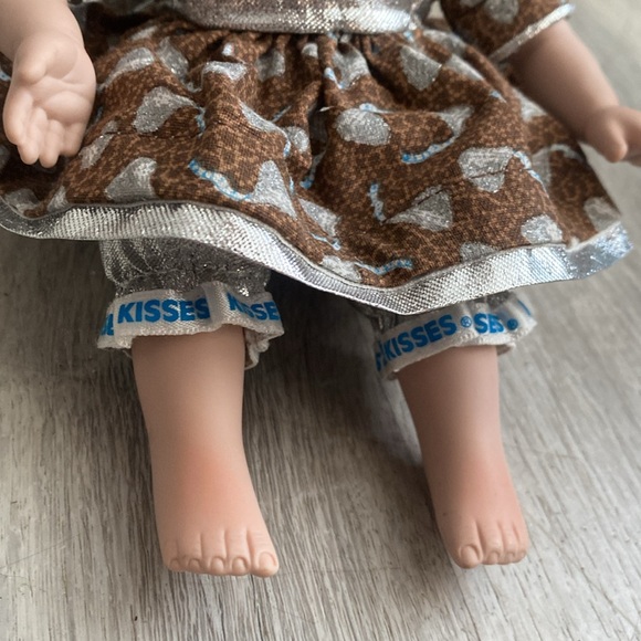 VTG Marie Osmond Hershey Kiss Tiny Tot Porcelain Doll - Picture 5 of 9